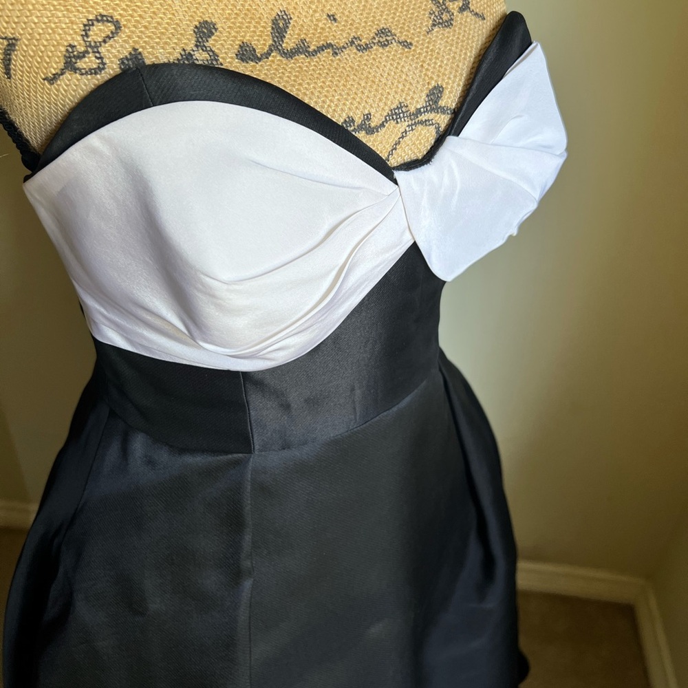 🖤SOLD🖤Carolina Herrera Sweetheart Neck Strapless Silk Faille Ballgown BLACK - Picture 11 of 17